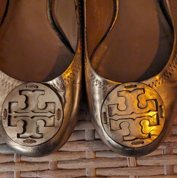 Tory Burch metallic rose gold leather ballet flats size 8 (approx) - Picture 7 of 9